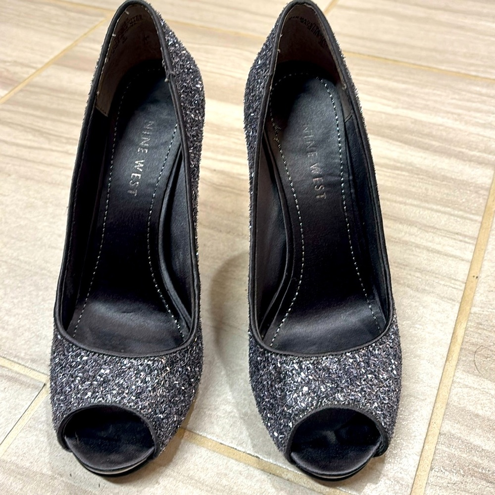 Gorgeous glittery graphite Nine West heels